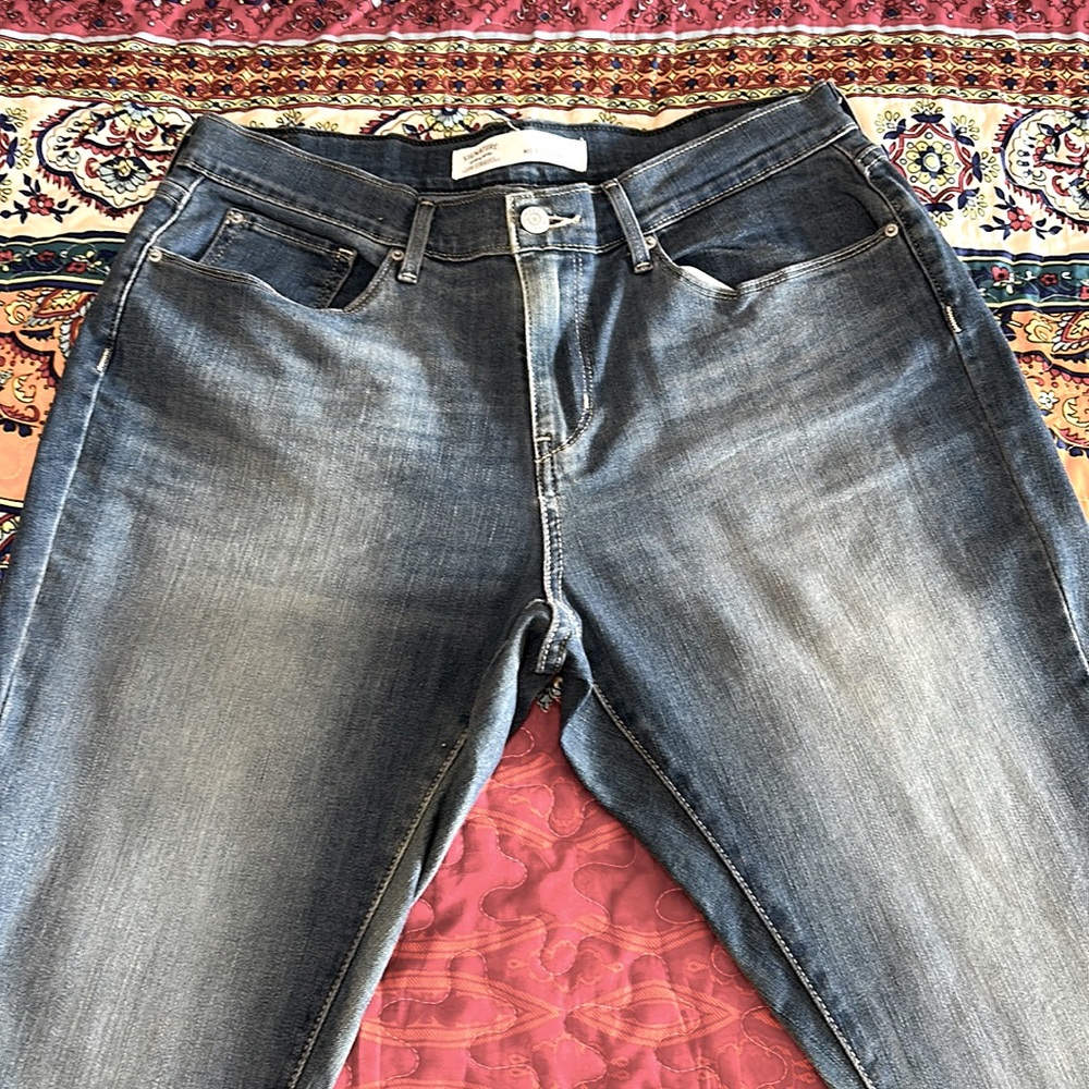 Jeans - Signature by Levi Strauss curvy mid rise skinny - distressed blue